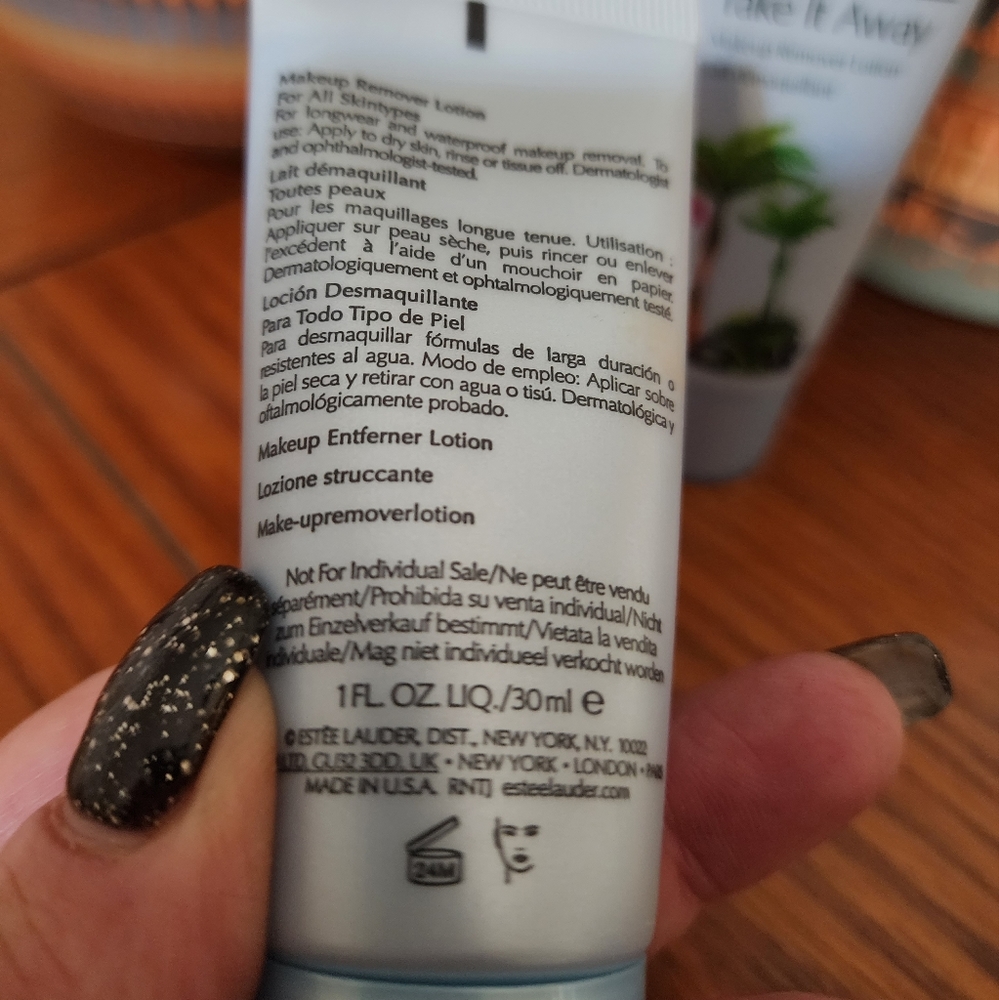 Estee Lauder "Take It Away" Makeup Remover Lotion - Picture 5 of 6